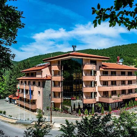 Hotel Park Bachinovo บลาโกเอฟกราด ภายนอก รูปภาพ