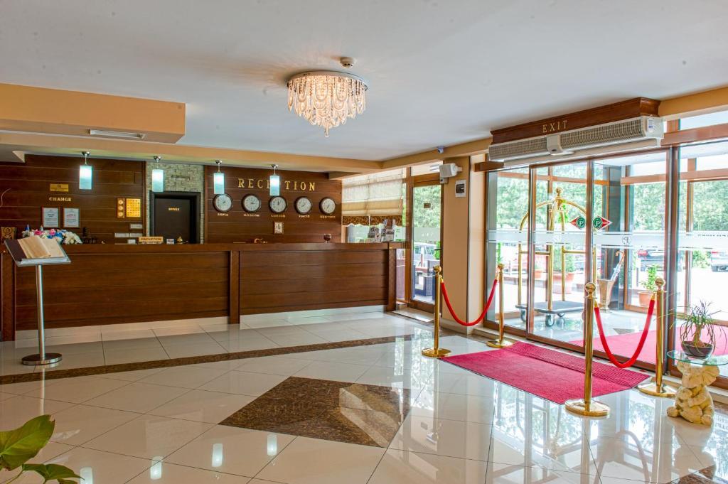 Hotel Park Bachinovo บลาโกเอฟกราด ภายนอก รูปภาพ