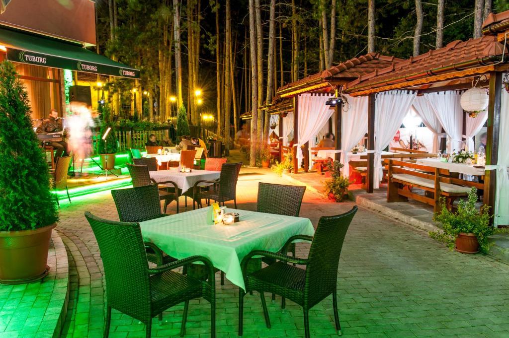 Hotel Park Bachinovo บลาโกเอฟกราด ภายนอก รูปภาพ